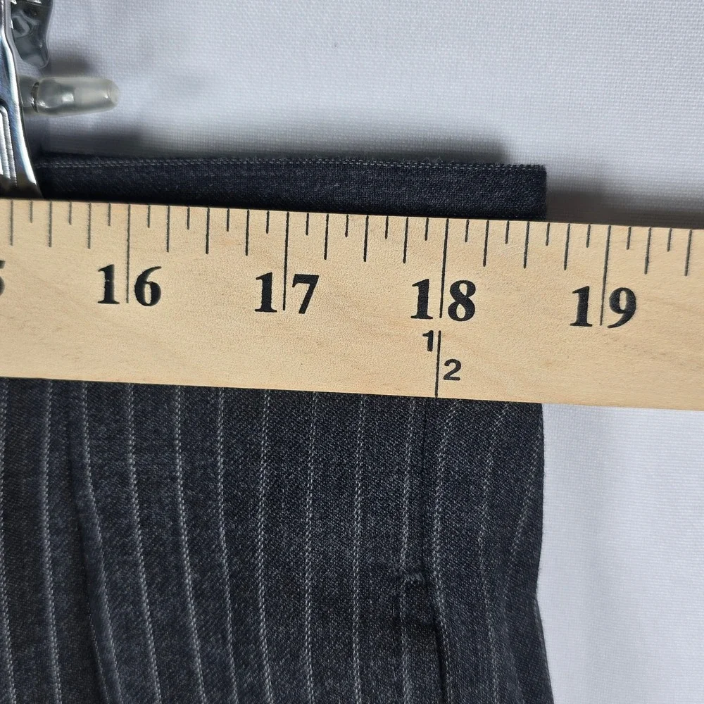 J. Ferrar Wool Pinstripe‎ Suit Set Blazer & Trousers Dark Gray Men's 48R, 37x29